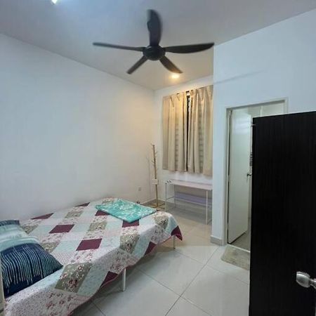 Hadeerna Homestay - Double Storey Terrace Chemor Kültér fotó
